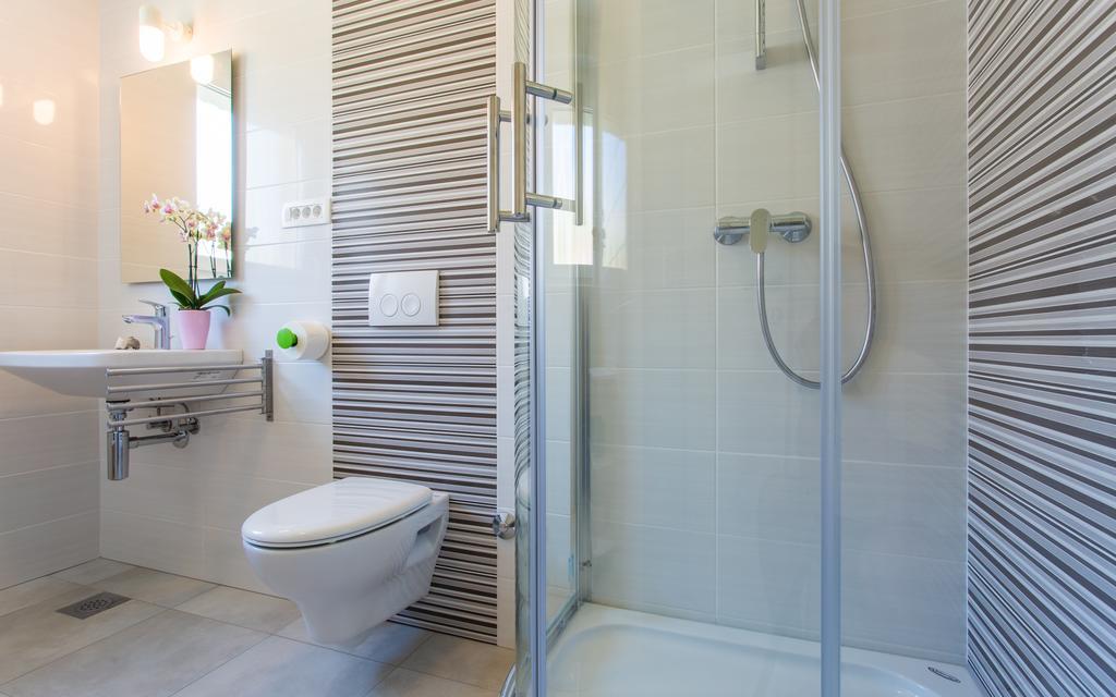 Apartments Viktorija バスカ エクステリア 写真